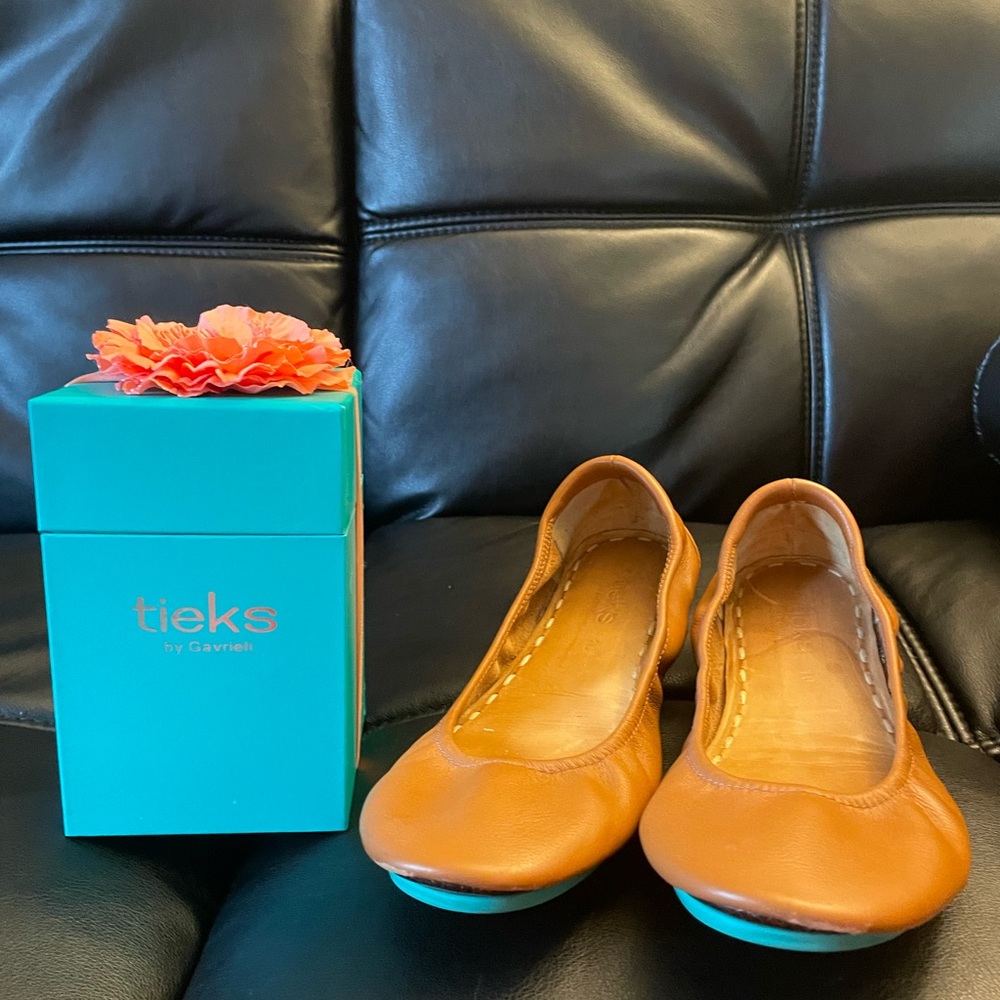 Tieks Women's Tan Ballet Flats Sz.10